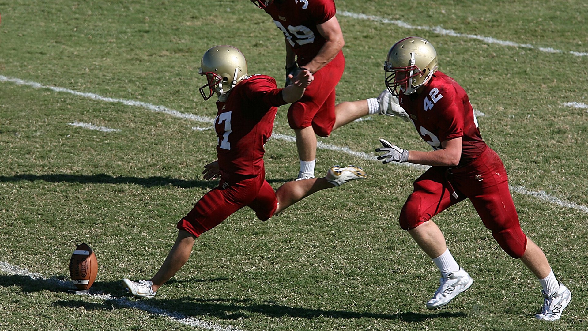 贝尔哈德·福特：凭借高超的球技与战术意识，让全黑队的攻防体系更上一层楼